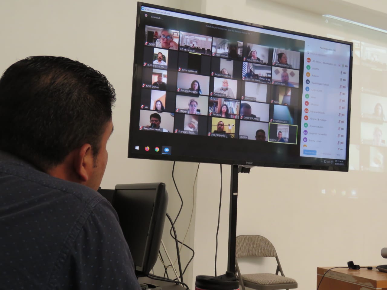 Mantiene Conalep contacto con padres de familia de estudiantes