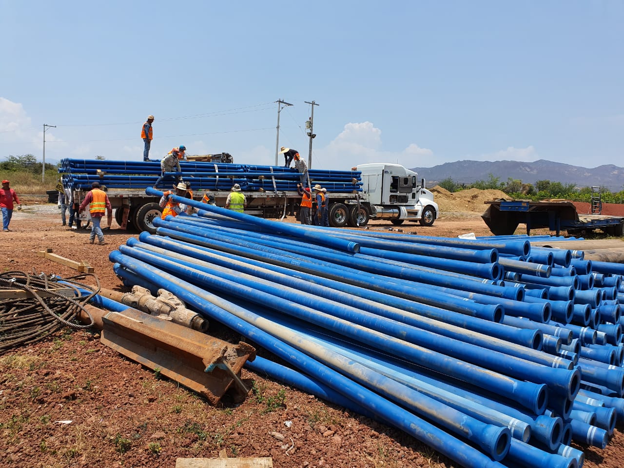  Progresa construcción hidráulica en Nuevo Urecho