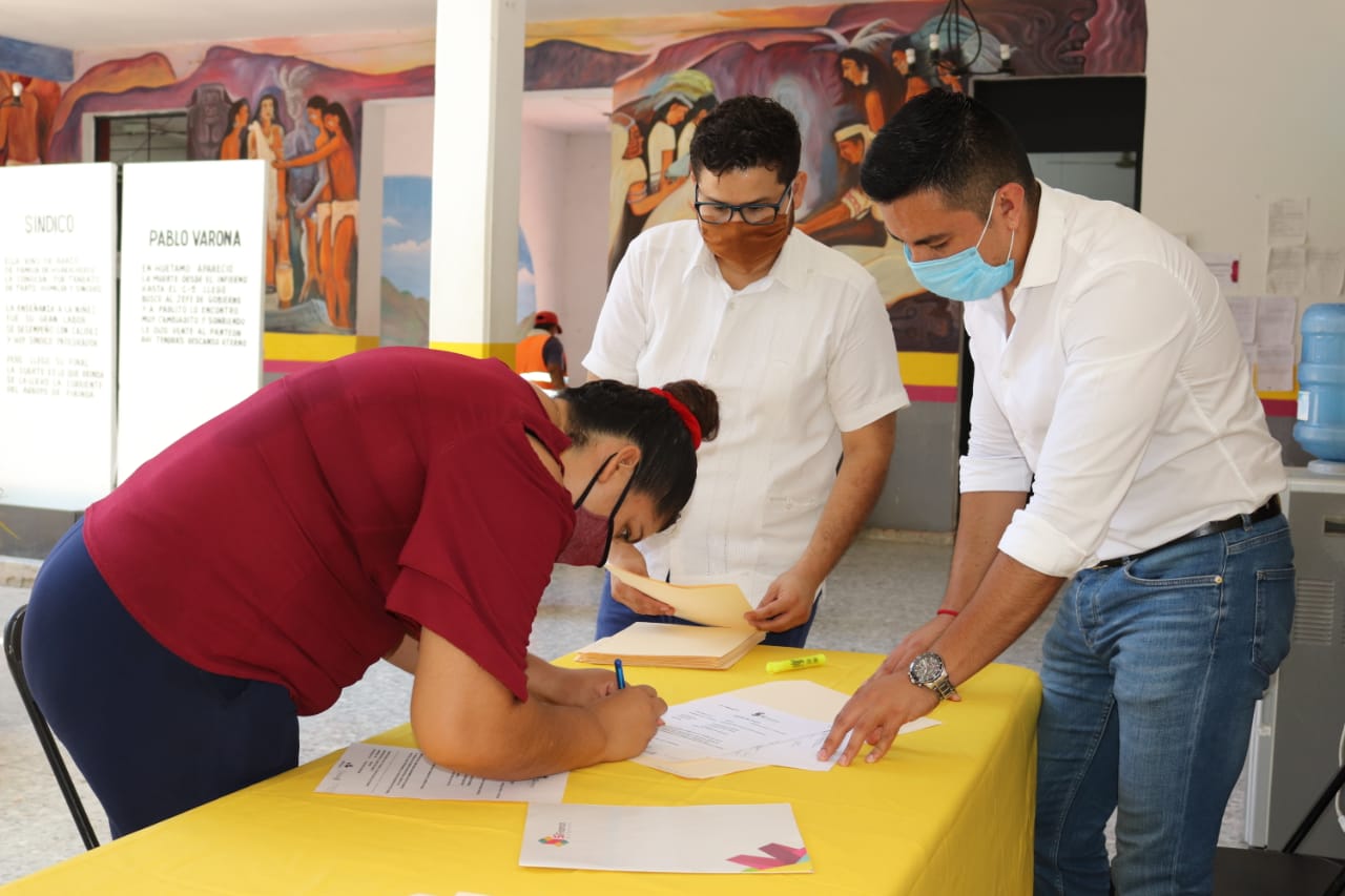  Avanza la entrega de créditos en Apoyo a las Familias Michoacanas