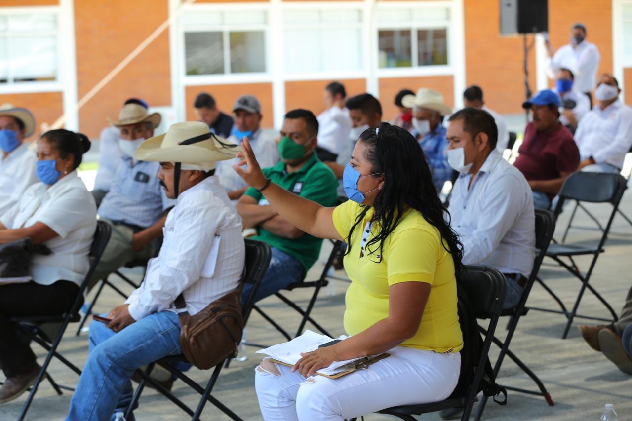 Da seguimiento Carlos Herrera a compromisos con comunidades de Zitácuaro