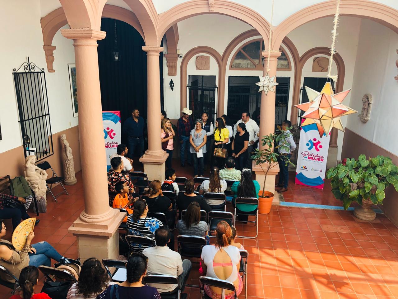  Acuerdan entrega de apoyos de Palabra de Mujer en la región Jiquilpan