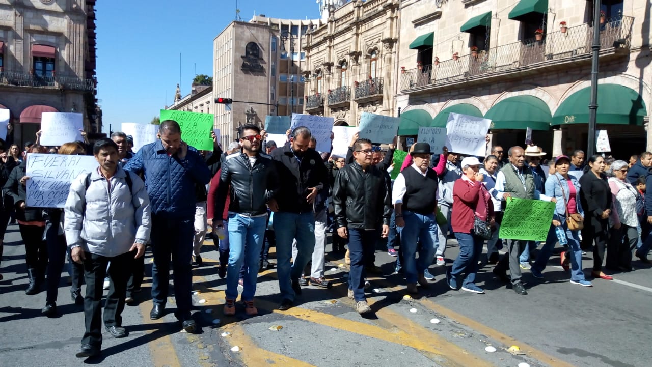  Abandonados por Silvano dos mil trabajadores de la UMSNH