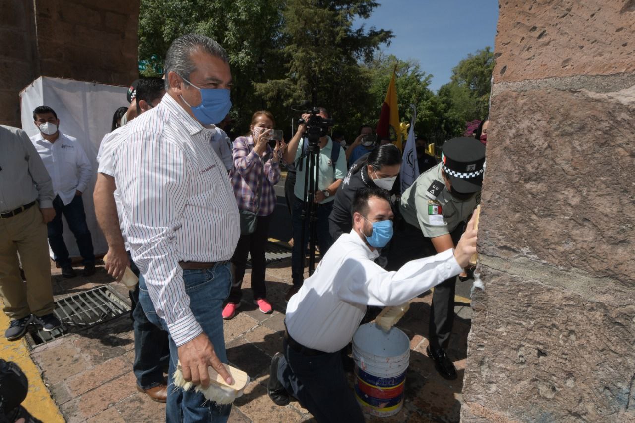  Supervisa Raúl Morón limpieza de Acueducto y edificios en conjunto con el INAH