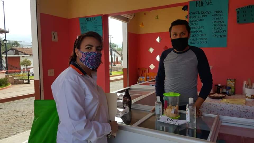  Personal del plantel Lagunillas del CECyTEM concientiza a la población sobre la Nueva Convivencia