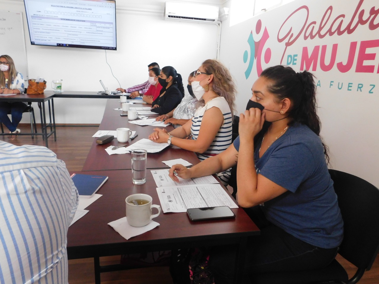  Capacitan a enlaces del programa Palabra de Mujer de Uruapan