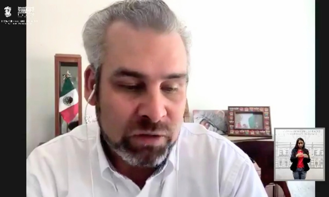Propone Alfredo Ramírez que se persigan de oficio las agresiones a médicos y enfermeras