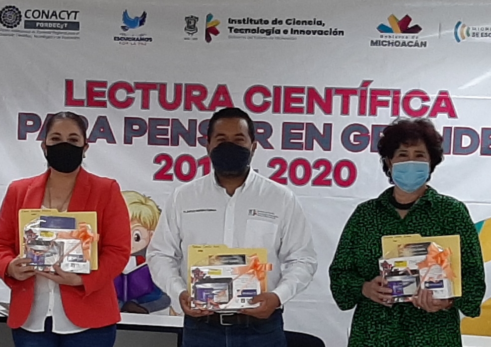  Premia ICTI a 10 estudiantes del INEA y Educación Indígena
