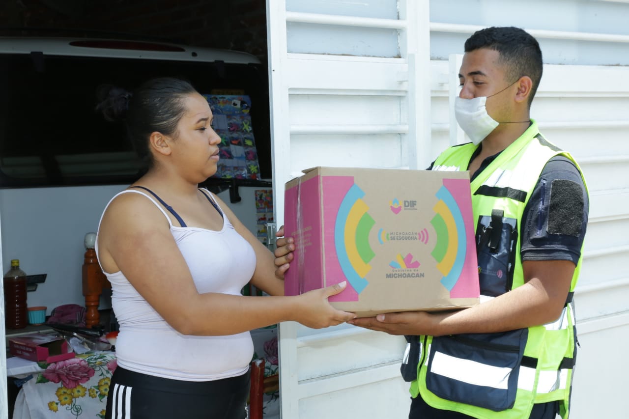  Entrega en casa de apoyo alimentario evita más contagios: beneficiaria