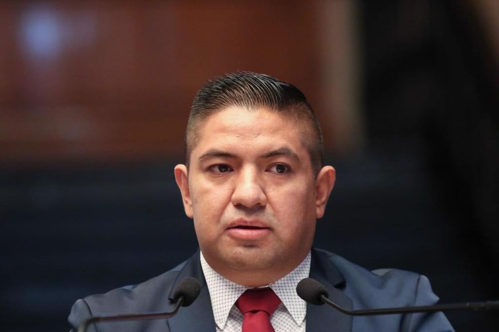  Paco Cedillo presenta iniciativa para regular la movilidad de los michoacanos en el estado