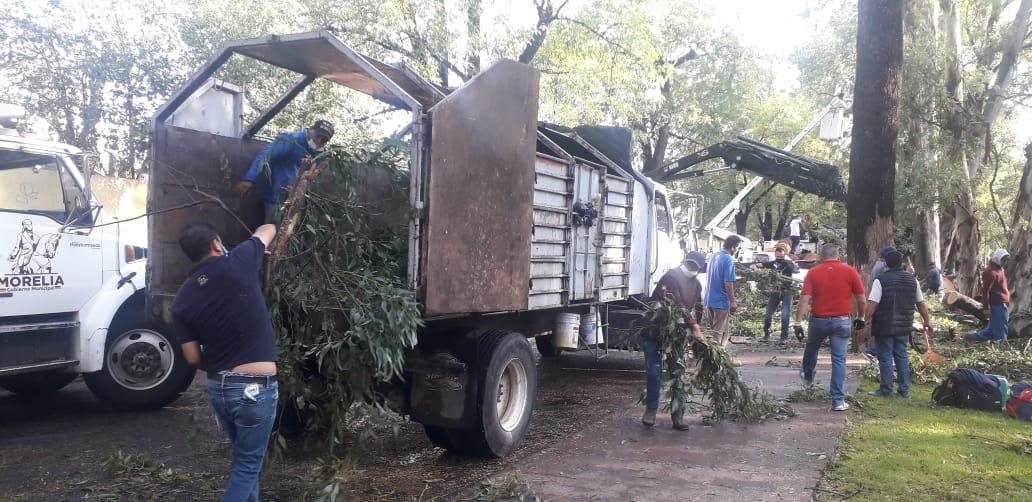  Gobierno de Morelia continua acciones de limpieza por  tormenta del pasado martes