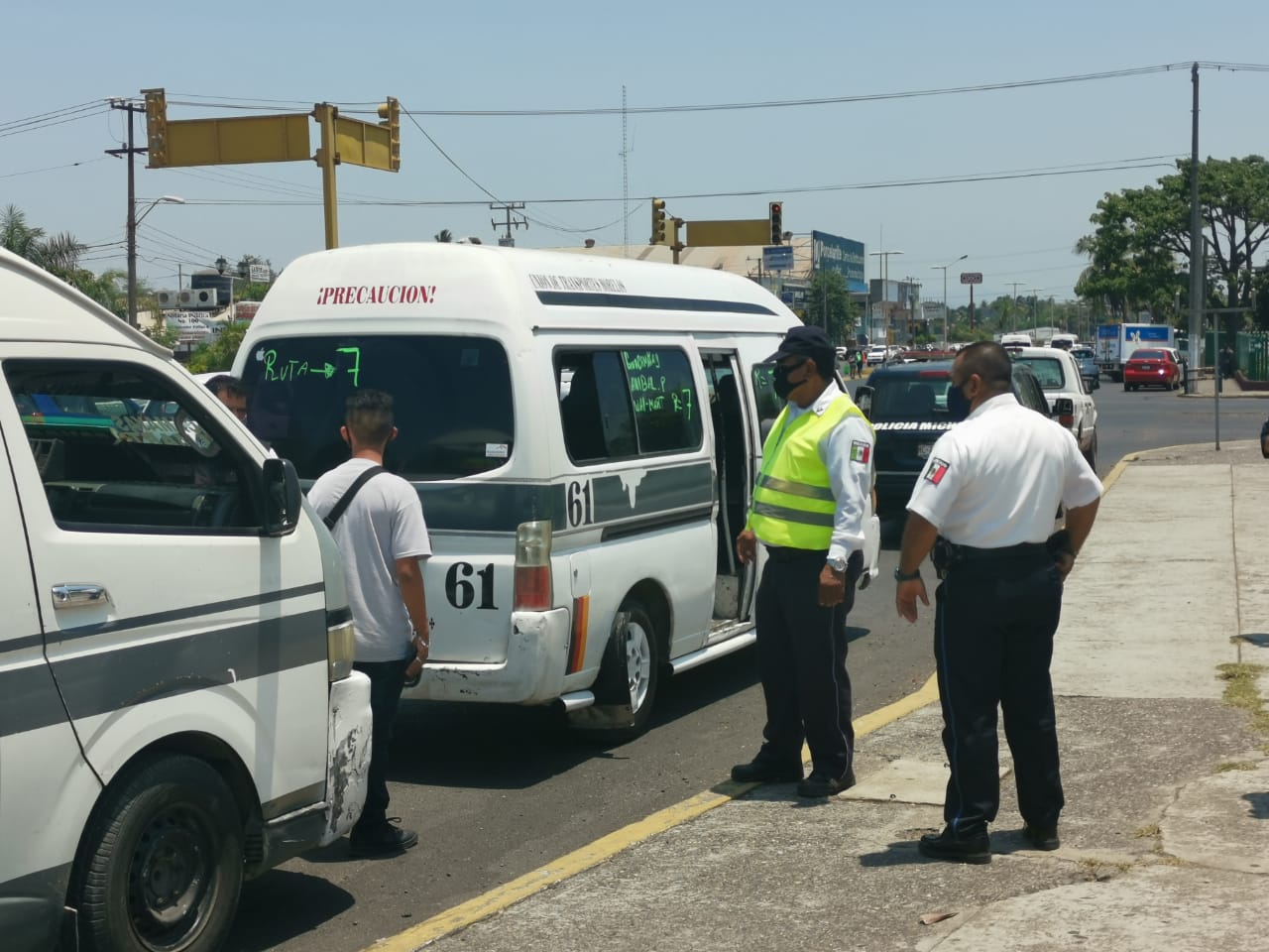  Sensibilizan a choferes del transporte público de LC contra el COVID-19