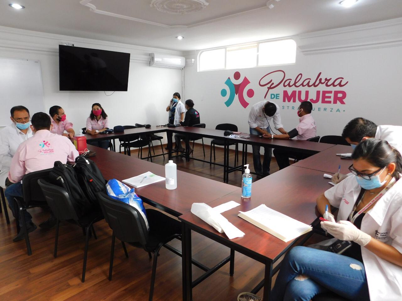  Brinda SSM charla sobre COVID-19 a trabajadores de Palabra de Mujer