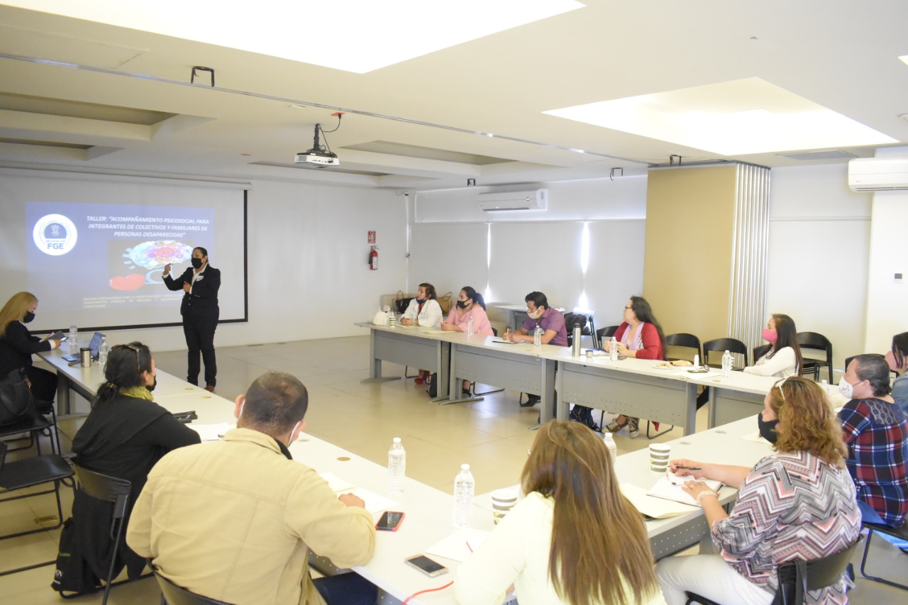  Refrenda FGE trabajo conjunto con colectivos de búsqueda de personas