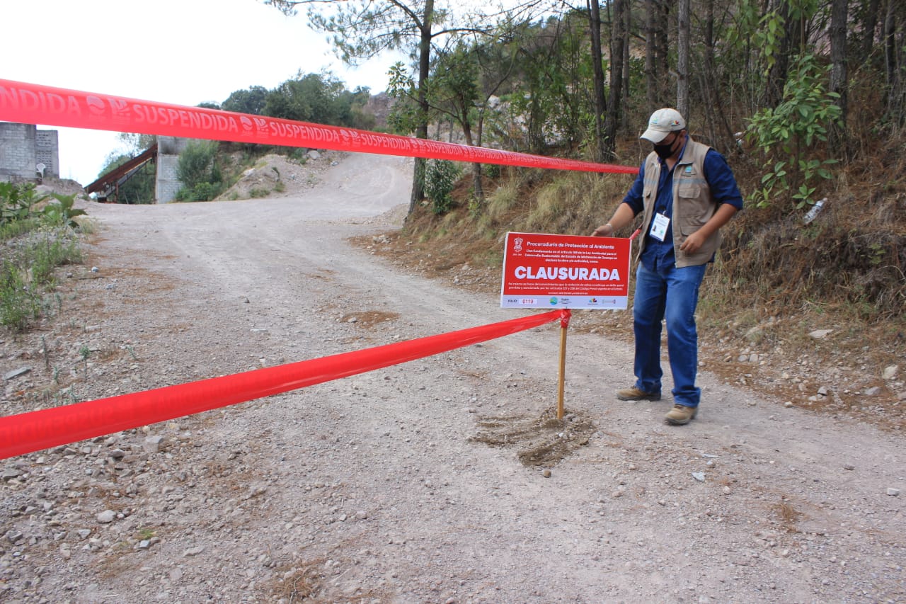  Clausura ProAm la operación de un banco de materiales pétreos en Zitácuaro