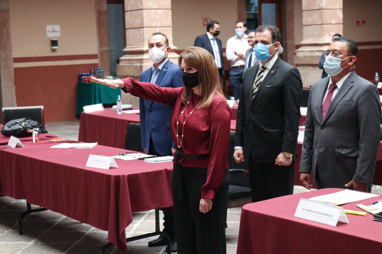 Designan a Rosario Flores titular del Órgano de control del IEM