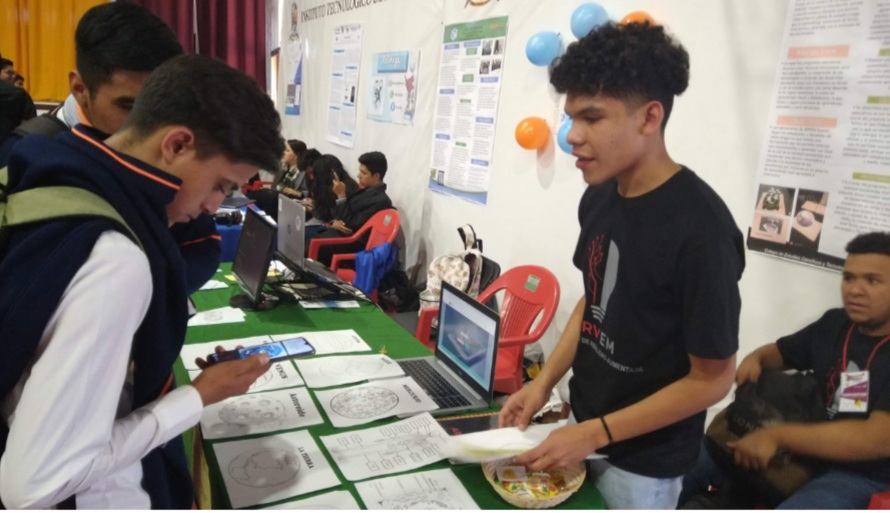  Estudiantes del CECyTEM crean prototipo informático para apoyar a menores con trastornos