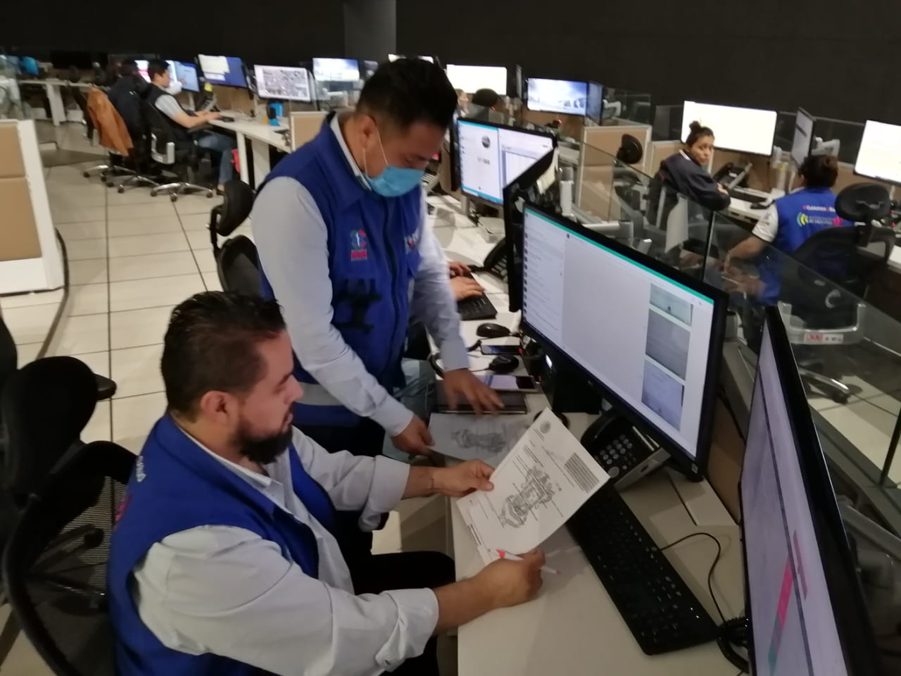 Brindan líneas 800 y 911 orientación sobre COVID-19 las 24 horas del día