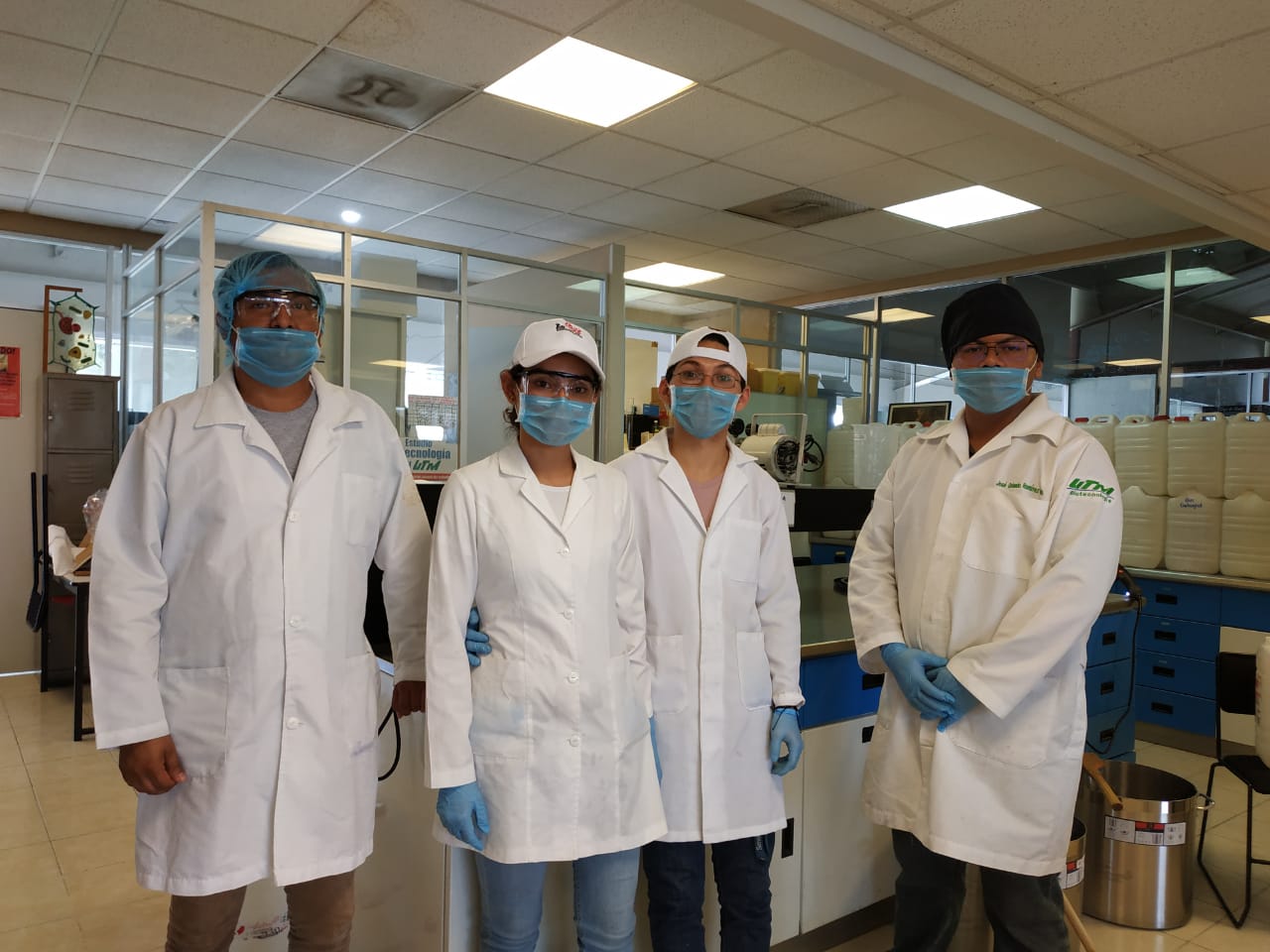  UTM continua con venta de gel antibacterial