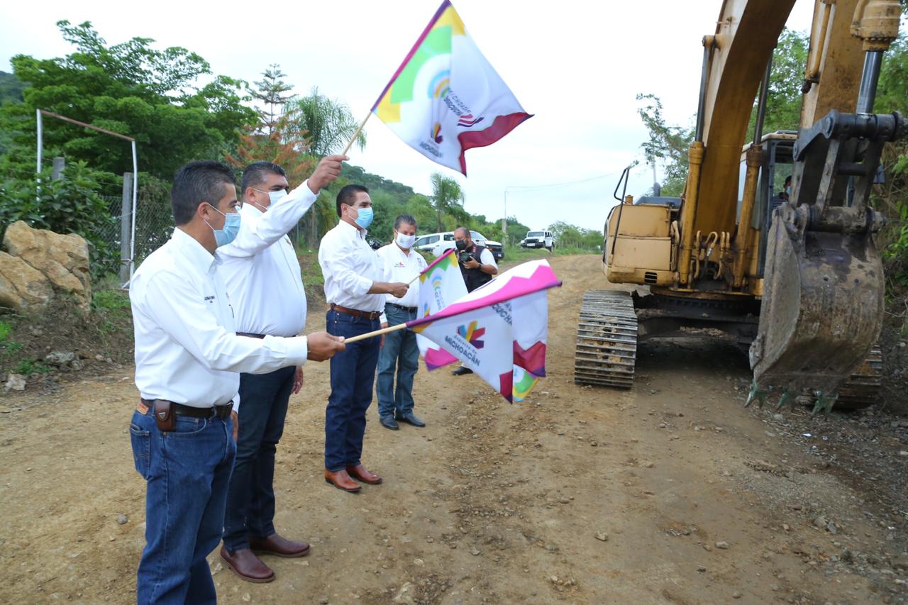  Invertir en obras hidráulicas para mejorar condiciones de salud: Silvano Aureoles
