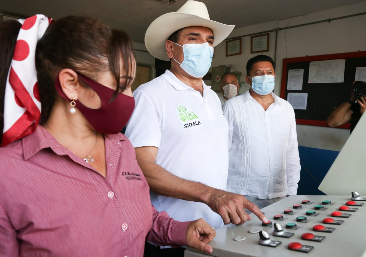  Obras de pavimentación y de agua potable, por 20 mdp para Lázaro Cardenas