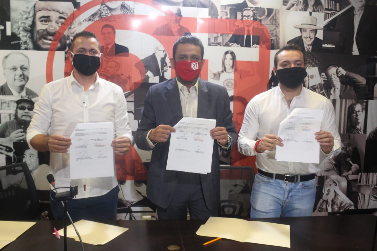  Signan Ijumich y Grupo Radiotele convenio de colaboración en materia de servicio social