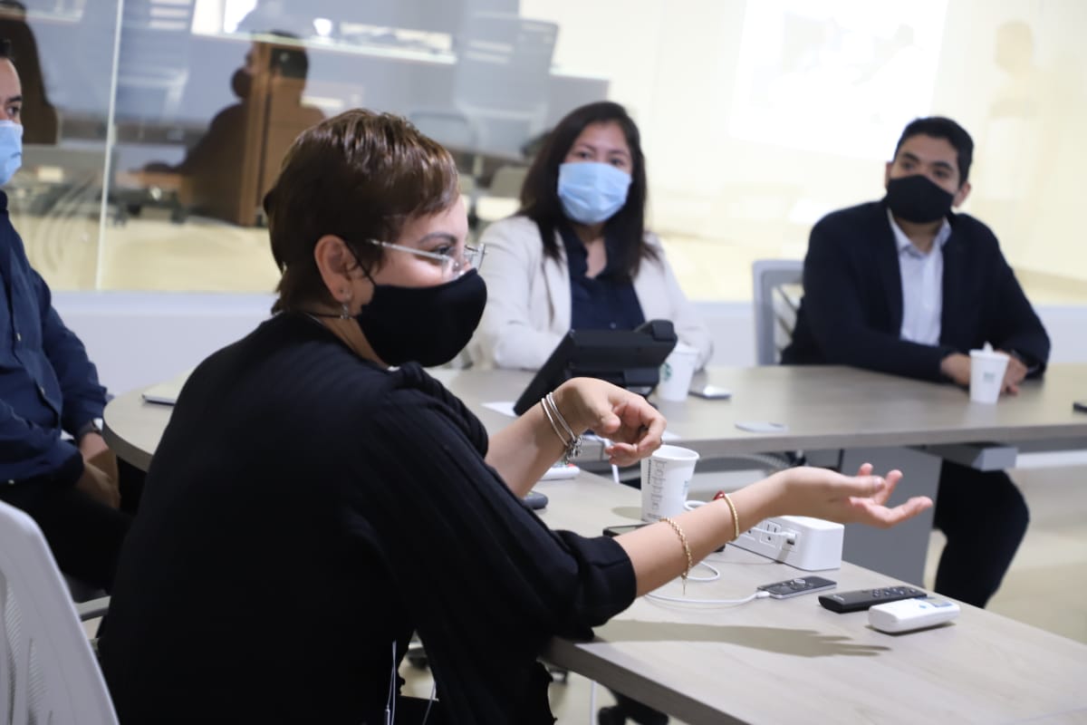  Conocen diputados Centro de Inteligencia en Salud