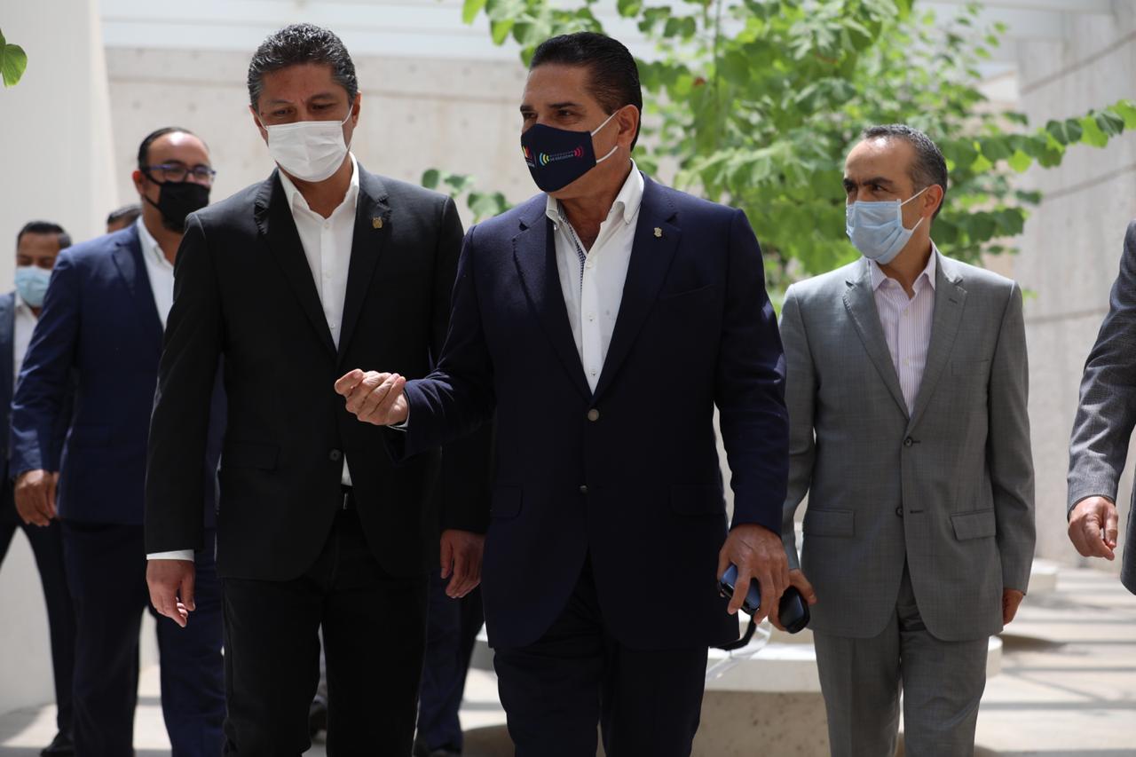  Comunidad nicolaita fortalece a Michoacán frente a la epidemia: Silvano Aureoles