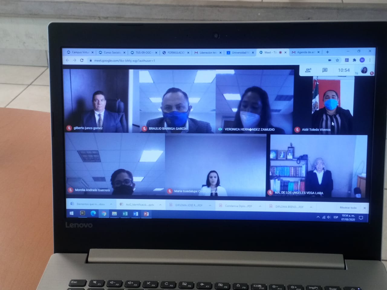  Egresan nuevos profesionistas de la UNIVIM