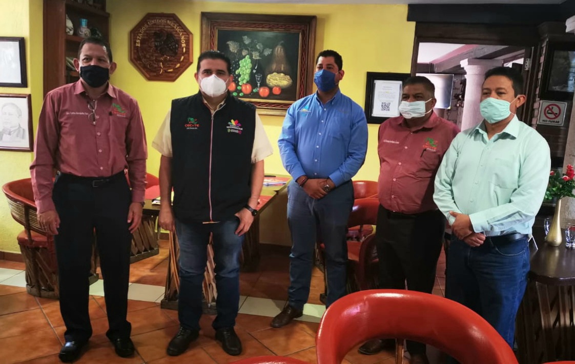  Unen esfuerzos en favor de la educación CECyTEM y Ayuntamiento de Tangancícuaro