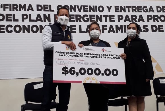  Entrega Gobierno del Estado 106 créditos a empresarios de Uruapan