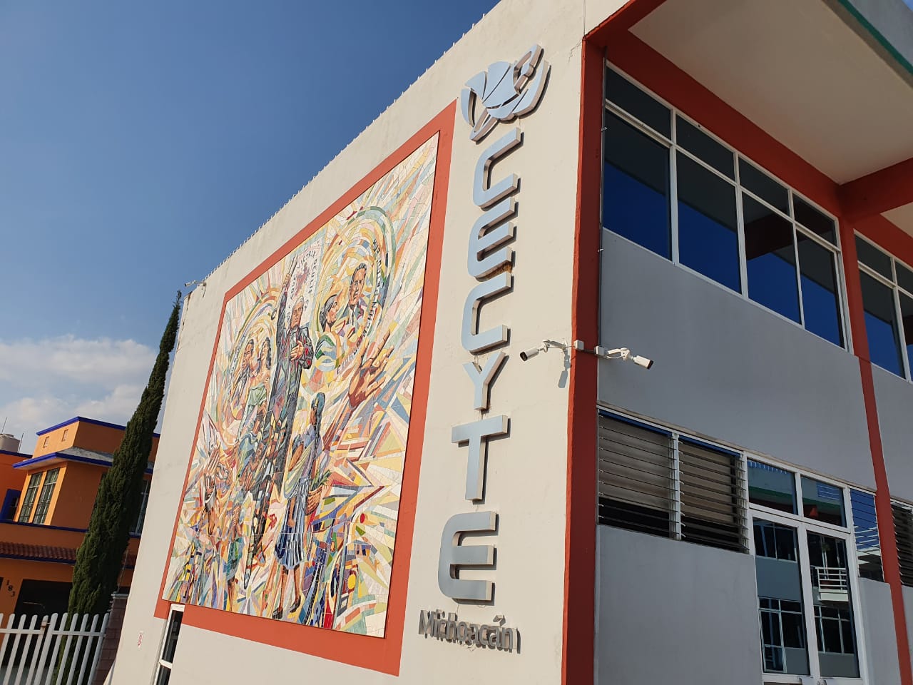  Inicia CECyTEM entrega de certificados a estudiantes egresados