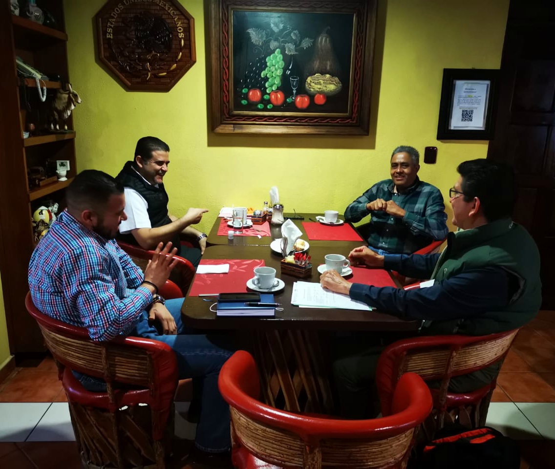  Van juntos por la educación CECyTEM y UNIVIM