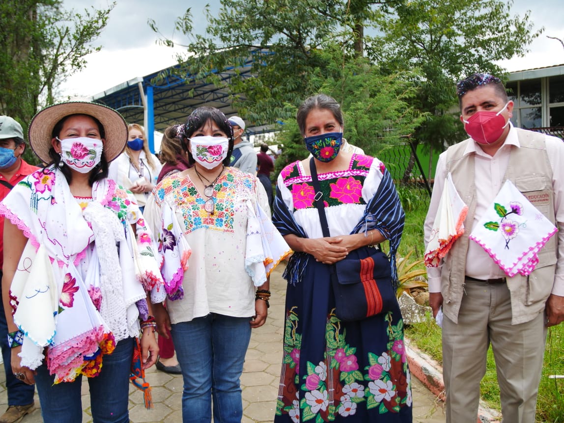  Lleva Bienestar apoyos educativos a Meseta Purépecha de Michoacán