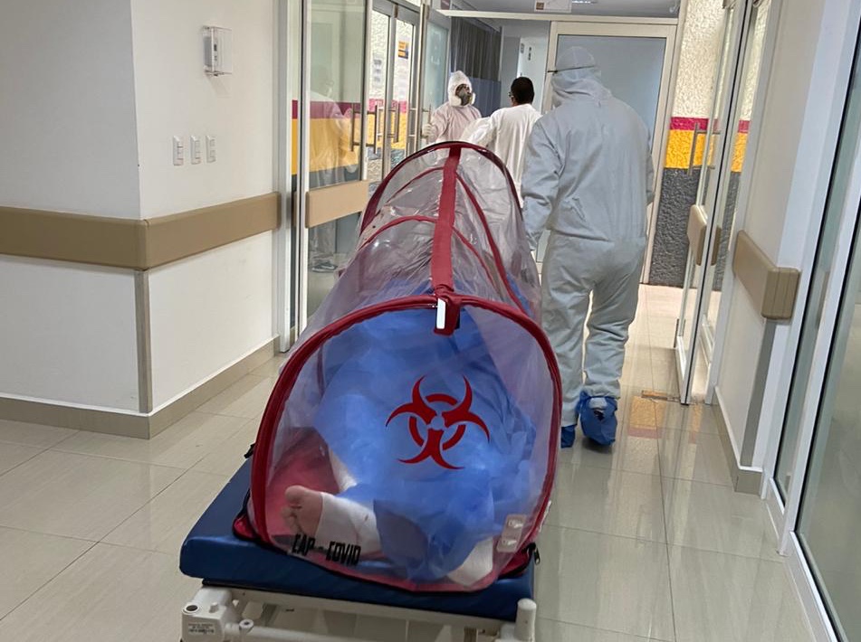  Realizan cesárea a paciente COVID-19 en Uruapan