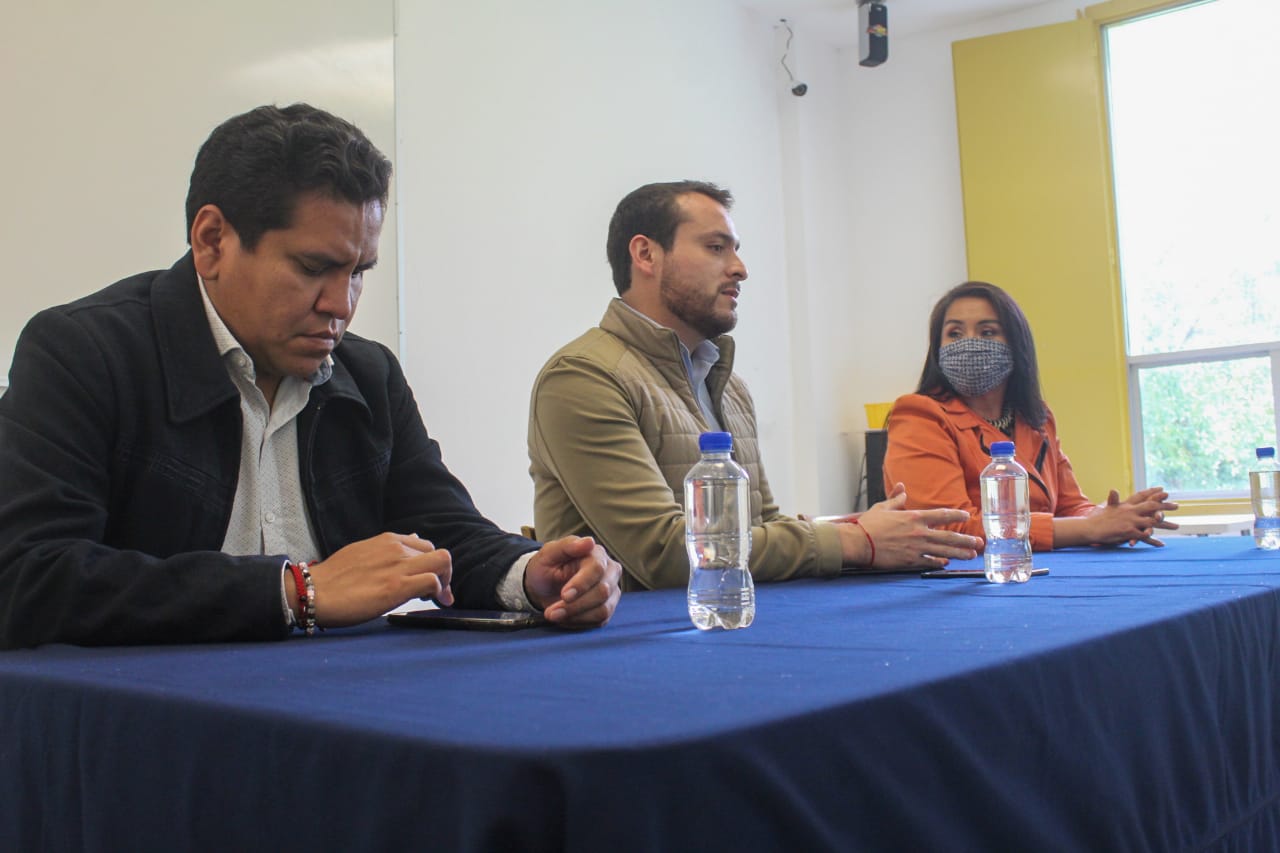  Capacita Ijumich a estudiantes de la Universidad Internacional Jefferson sobre servicio social