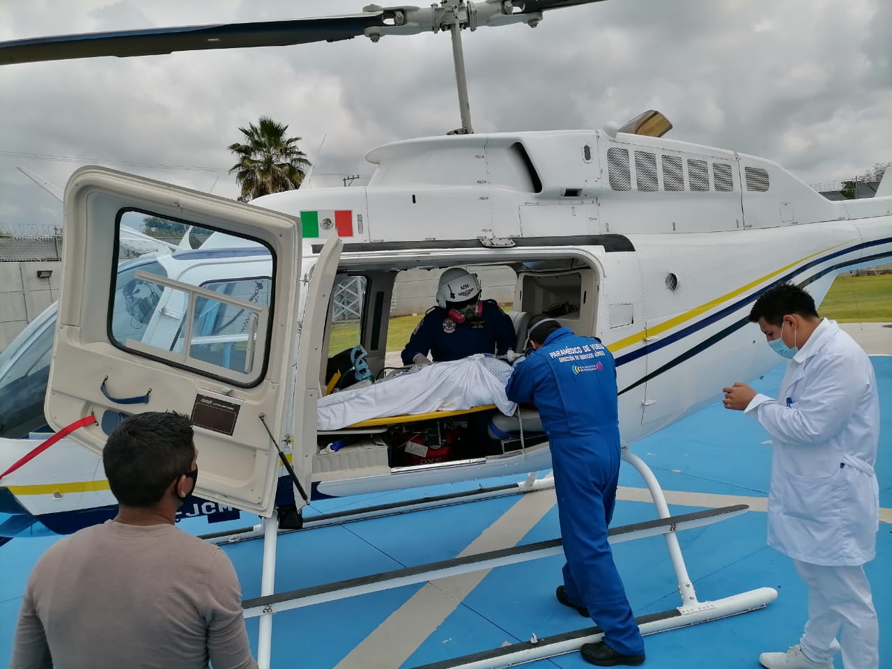  Realiza SSM traslado aéreo de mujer por Código Mater, de Apatzingán a Morelia