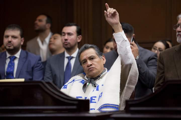  Osiel Equihua pide a AMLO más  recursos a la Meseta Purépecha