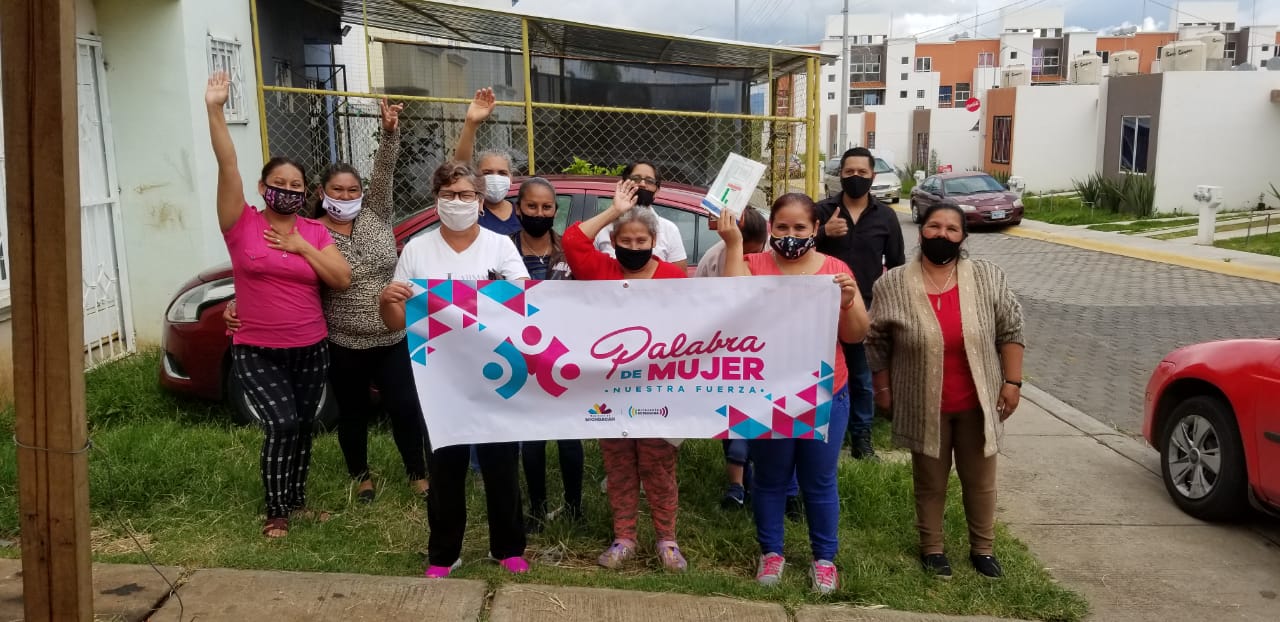  Entrega Gobierno Estatal créditos a 30 mujeres de Morelia