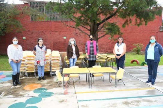  Después de 36 años, Jardín de Niños en Morelia recibe mobiliario escolar