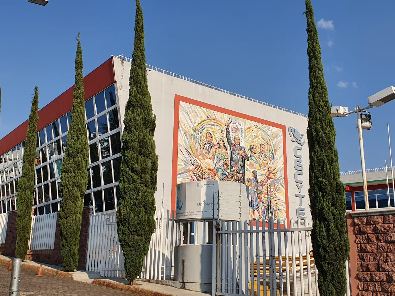  Se concreta edificación del plantel del  CECyTEM en Huetamo