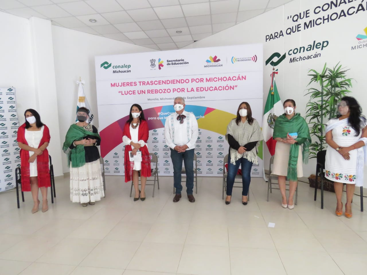 Conalep arranca programa “Luce un rebozo por la educación”