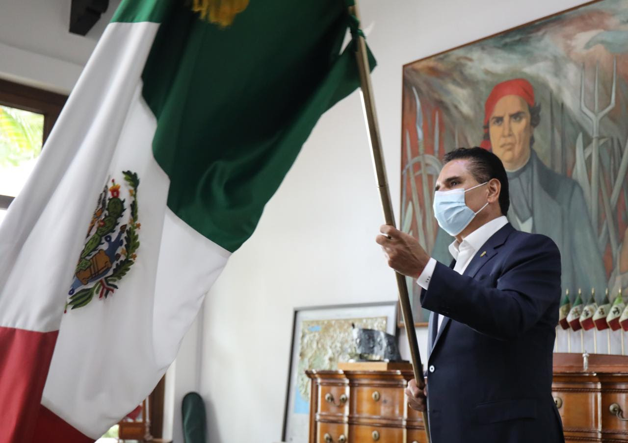  La mejor manera de festejar nuestra identidad, es cuidándonos: Silvano Aureoles