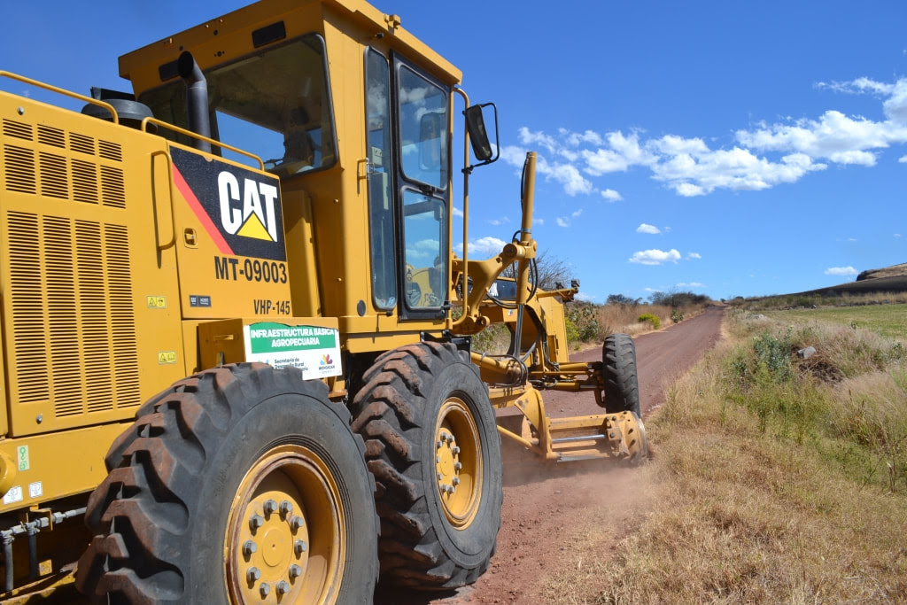  En cinco años, rehabilitados más de 20 mil km de caminos sacacosechas en Michoacán