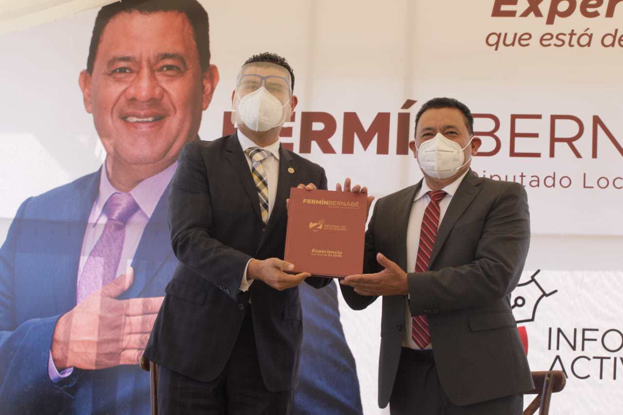 Entrega Fermín Bernabé Segundo Informe de Actividades Legislativas