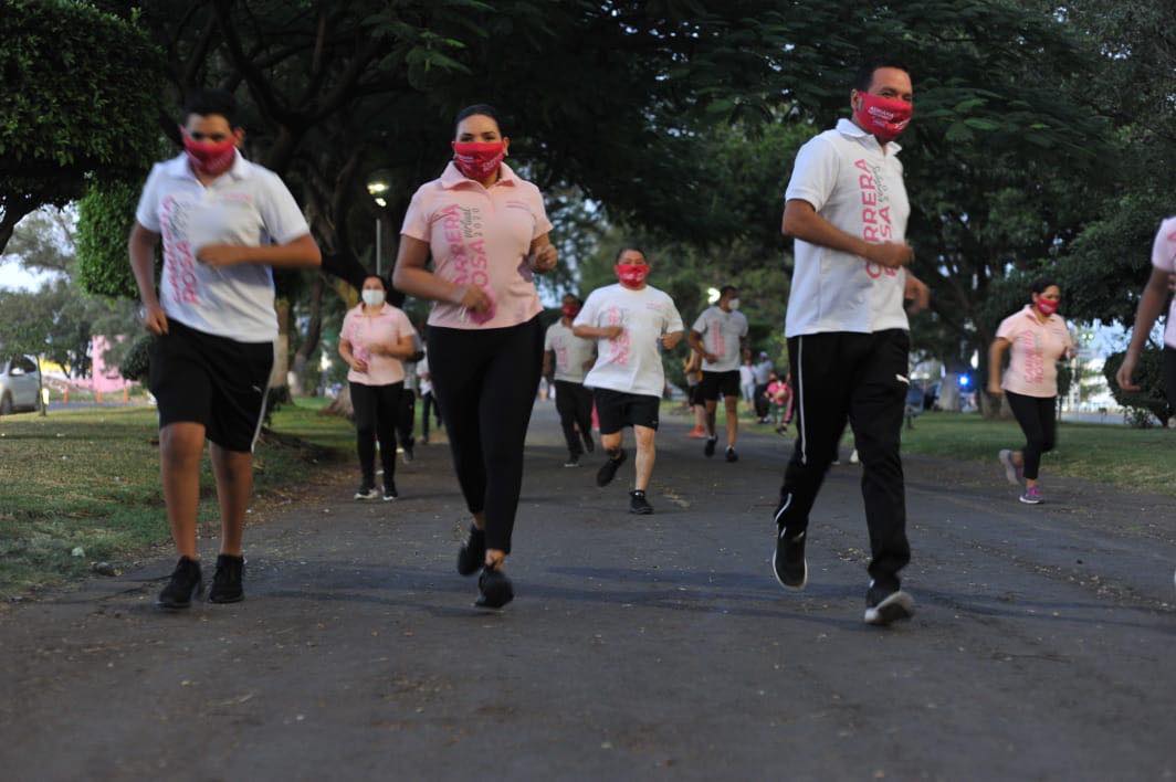  Jacona vive la Carrera Rosa 2020 para concientizar a la población sobre el cáncer de mama