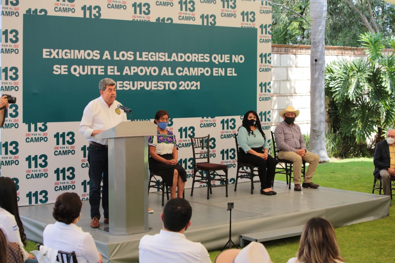  Valentín Rodríguez lanza movimiento en defensa del campo michoacano