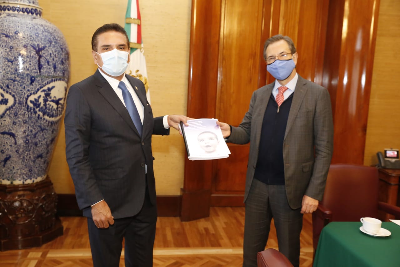 Presenta Silvano Aureoles a SEP modelo para promover educación de género en todo el paí