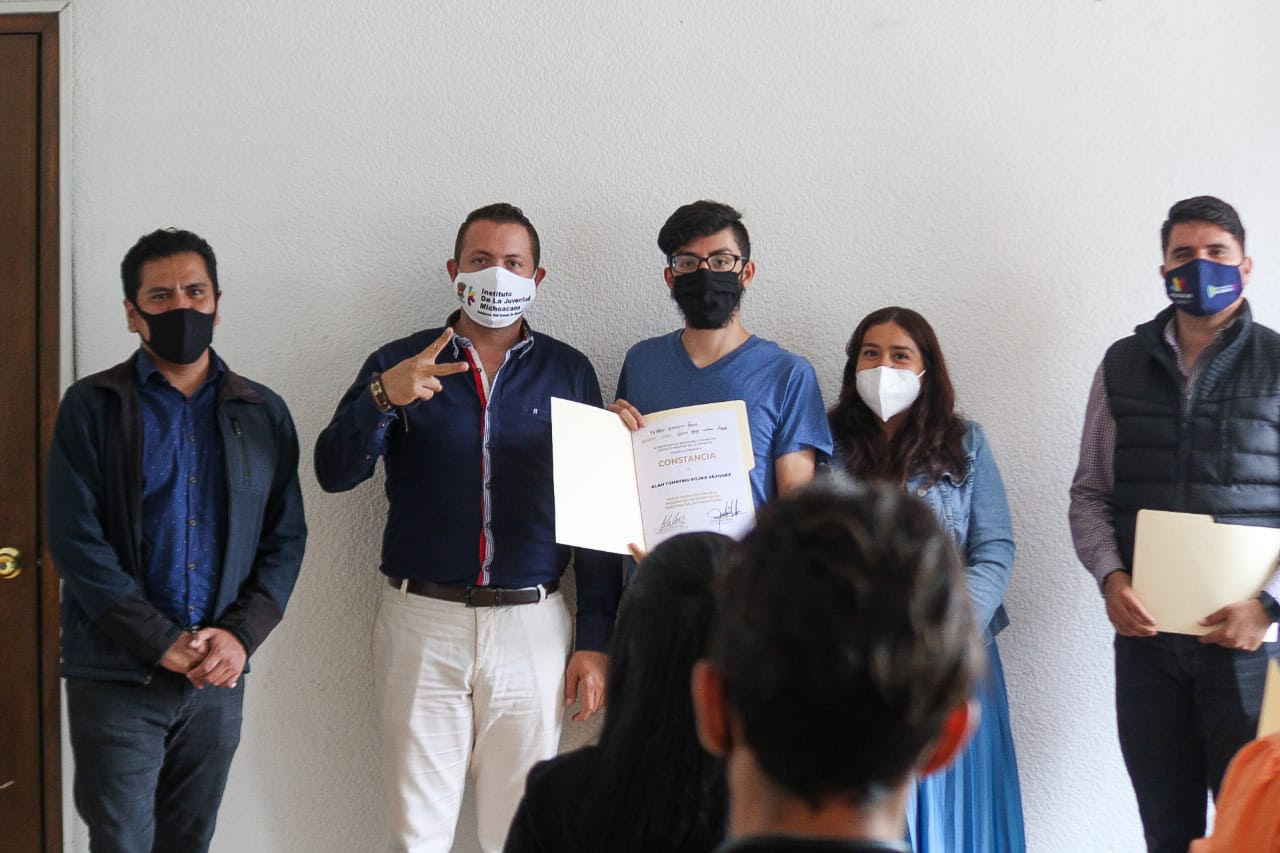  Capacita Ijumich a jóvenes en materia de derechos humanos