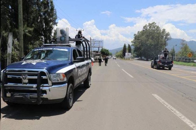  Policías se enfrentan contra un grupo delictivo en Huajumbaro, hay un uniformado fallecido