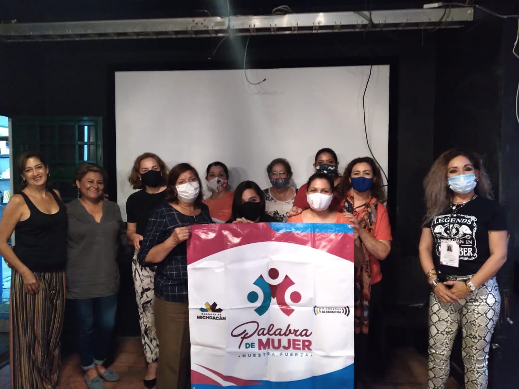  Mujeres emprendedoras de 6 municipios reciben créditos por 390 mil pesos